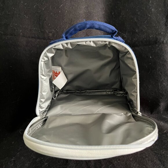 Minions Soft-Sided Insulated Lunchbox/Drink Holder FREE Minion Playing Cards - Picture 6 of 11